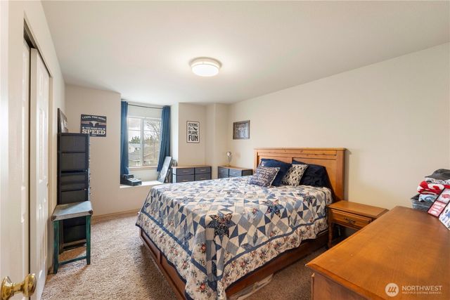 16541 Rainier View Drive SE, Yelm, WA 98597