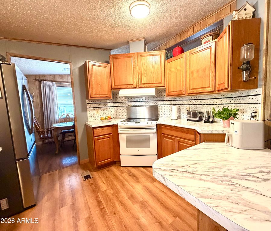 269 N WINCHESTER Road 72, Apache Junction, AZ 85119 — exterior