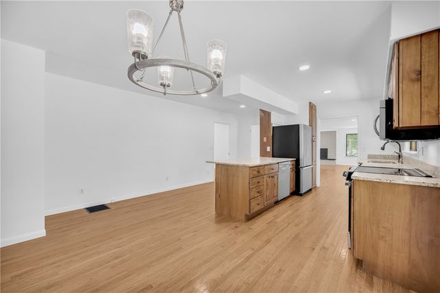 169 Castlewood Drive, Westminster, SC 29693