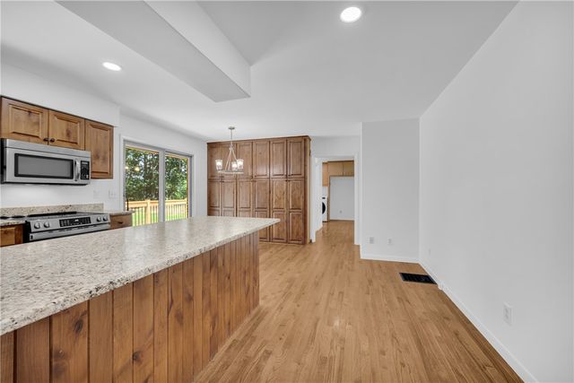169 Castlewood Drive, Westminster, SC 29693