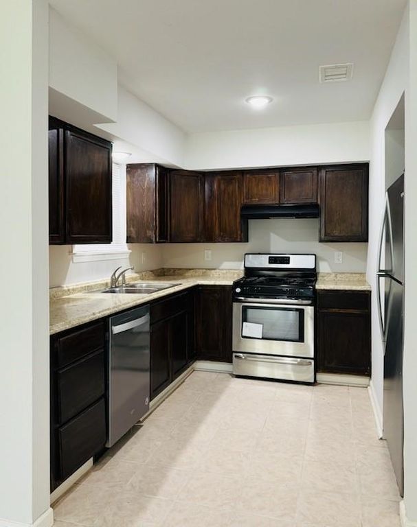647 Regal Street, Houston, TX 77034
