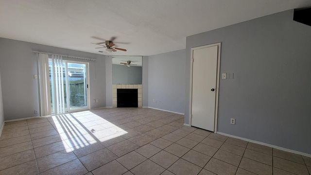 8714 Victorian Village Drive 8, Houston, TX 77071