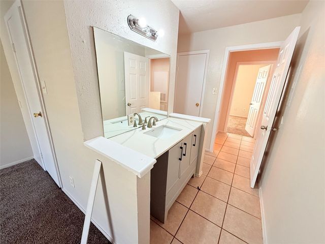 8714 Victorian Village Drive 8, Houston, TX 77071