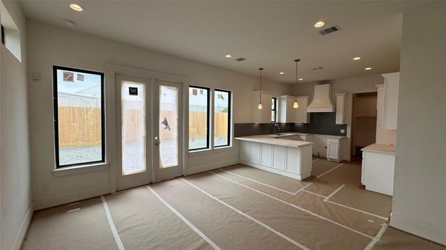 1103 Western Edge Drive, Houston, TX 77008