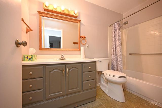 3320 River Hills Drive, Newtown, OH 45244