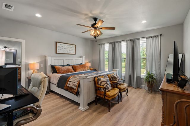 100 Tall Grass Court, Weatherford, TX 76087