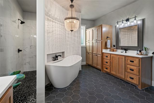 100 Tall Grass Court, Weatherford, TX 76087