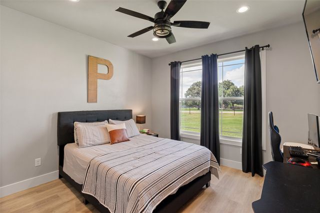 100 Tall Grass Court, Weatherford, TX 76087