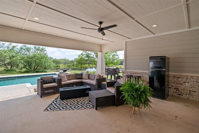 100 Tall Grass Court, Weatherford, TX 76087