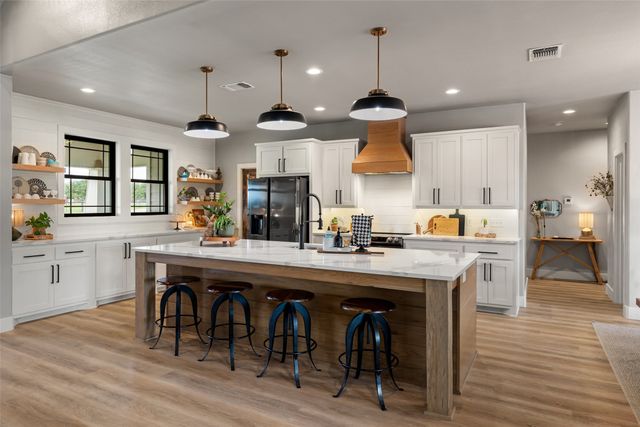 100 Tall Grass Court, Weatherford, TX 76087