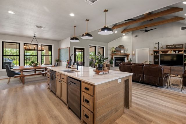 100 Tall Grass Court, Weatherford, TX 76087