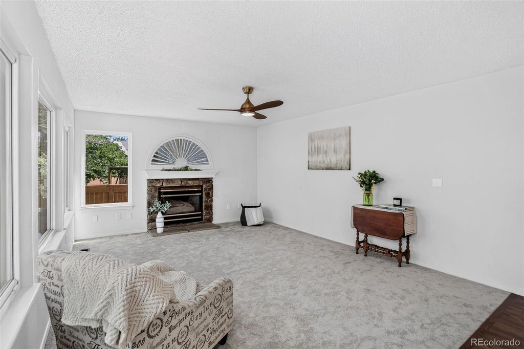 Image 11 of property listing at 16392 E Hialeah Drive, Centennial, CO 80015