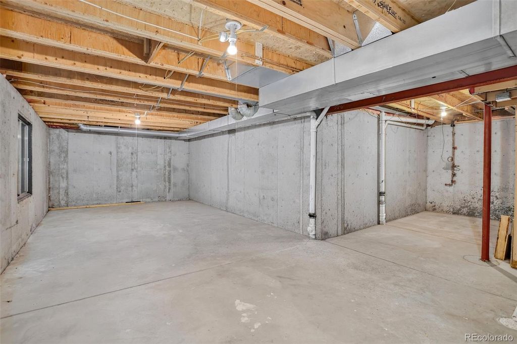 Image 22 of property listing at 16392 E Hialeah Drive, Centennial, CO 80015