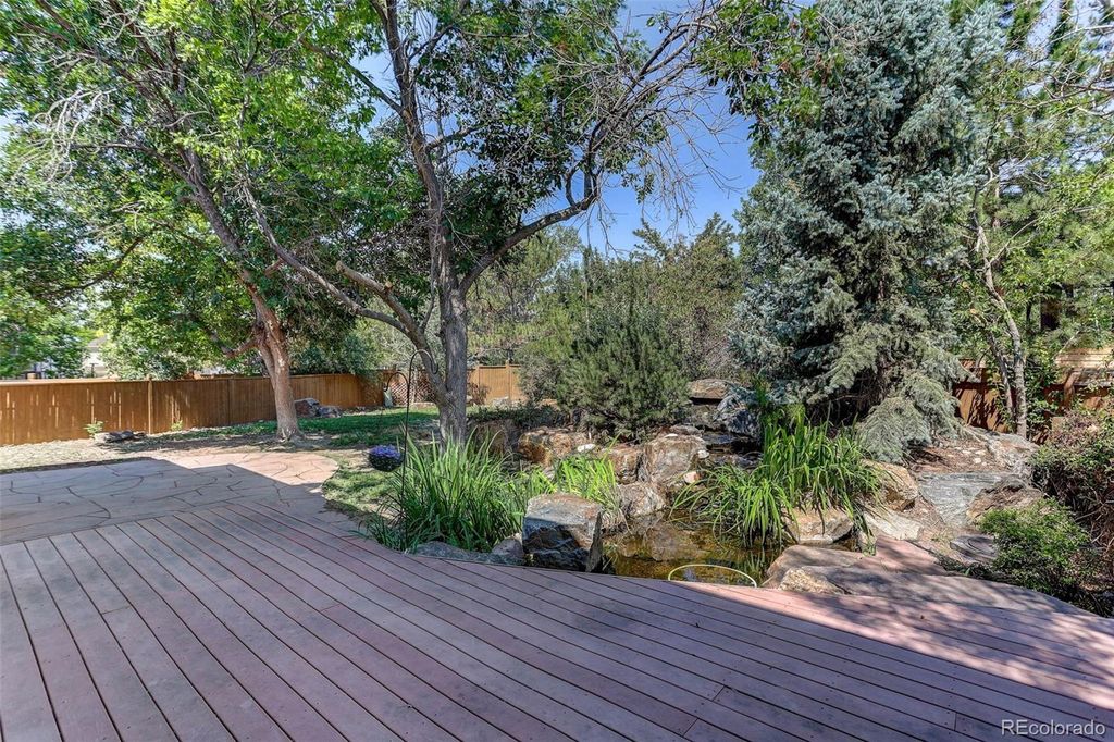 Image 27 of property listing at 16392 E Hialeah Drive, Centennial, CO 80015
