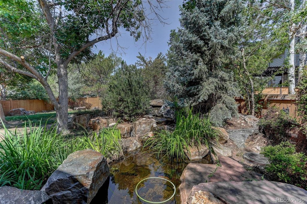 Image 28 of property listing at 16392 E Hialeah Drive, Centennial, CO 80015