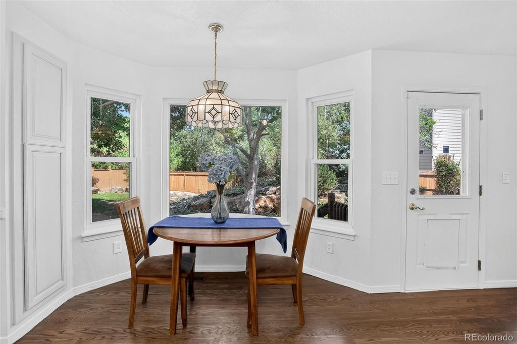 Image 8 of property listing at 16392 E Hialeah Drive, Centennial, CO 80015