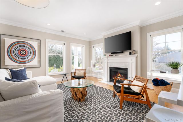 700 Gin Lane, Southold, NY 11971