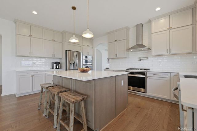 26512 International Drive, Lyon Charter Township, MI 48178