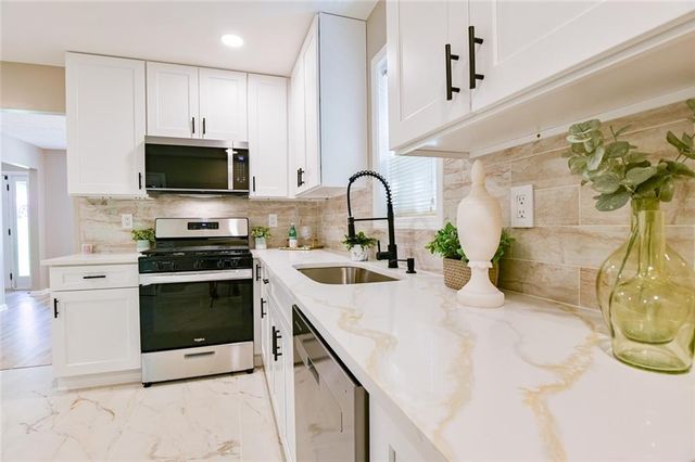 1116 Havel SW Drive, Marietta, GA 30008