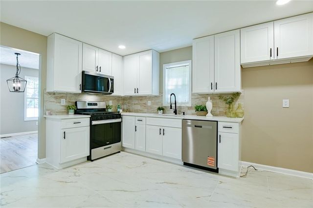 1116 Havel SW Drive, Marietta, GA 30008