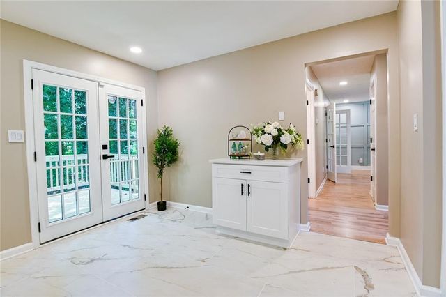 1116 Havel SW Drive, Marietta, GA 30008