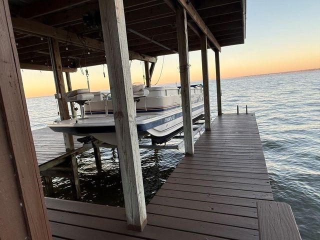 102 Bridgelanding, Onalaska, TX 77360