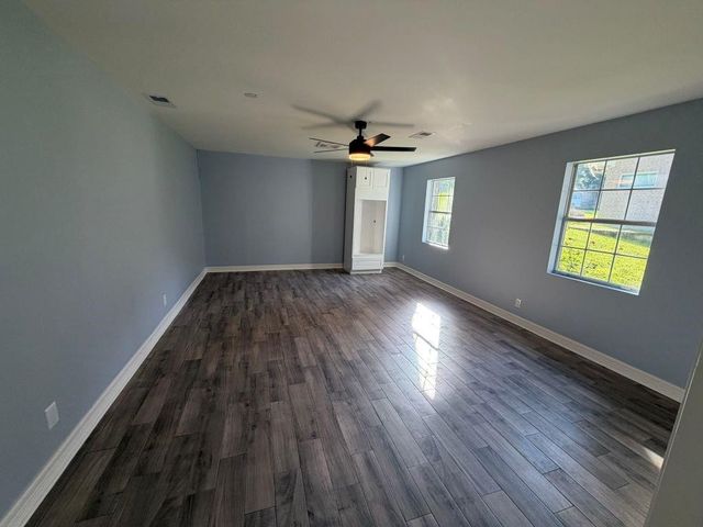 102 Bridgelanding, Onalaska, TX 77360