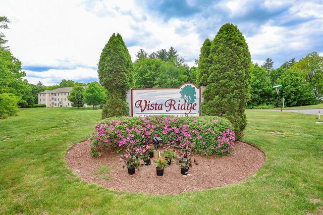 10 Vista Ridge Dr Unit 8, Londonderry, NH 03053
