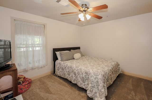 10 Vista Ridge Dr Unit 8, Londonderry, NH 03053