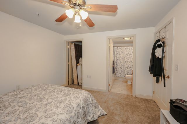 10 Vista Ridge Dr Unit 8, Londonderry, NH 03053