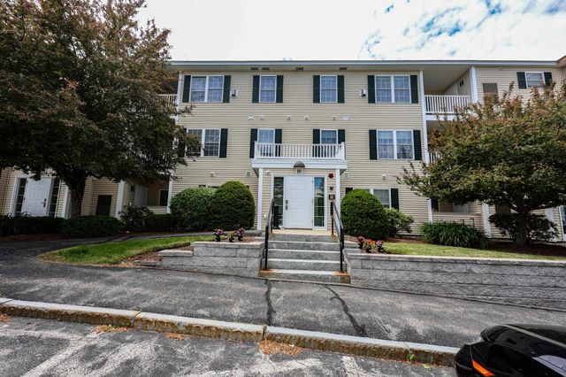 10 Vista Ridge Dr Unit 8, Londonderry, NH 03053