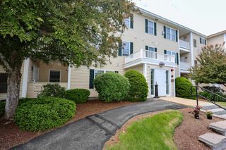 10 Vista Ridge Dr Unit 8, Londonderry, NH 03053