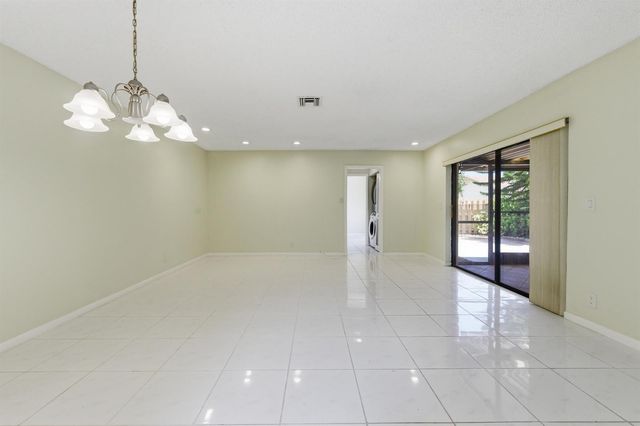 729 NW 29th Avenue D, Delray Beach, FL 33445