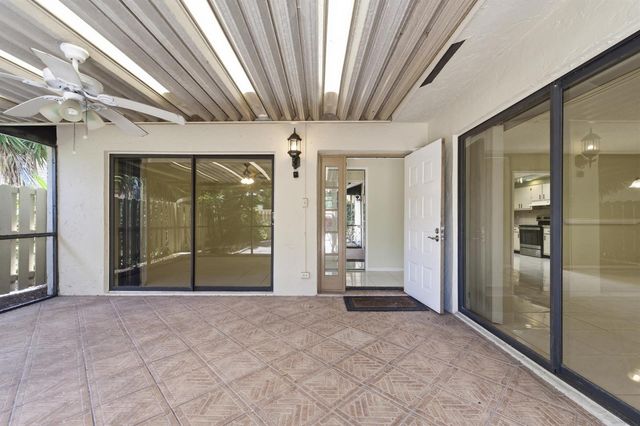 729 NW 29th Avenue D, Delray Beach, FL 33445