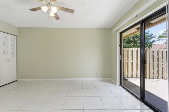 729 NW 29th Avenue D, Delray Beach, FL 33445
