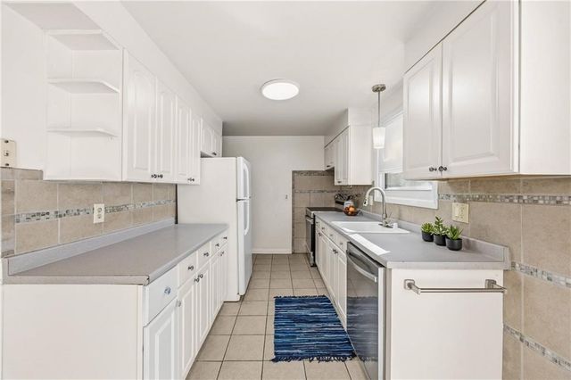 466 Mount Ridge Circle, Greece, NY 14616