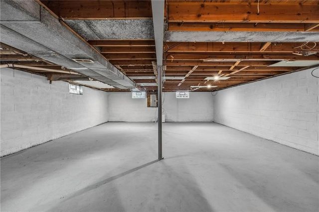 466 Mount Ridge Circle, Greece, NY 14616