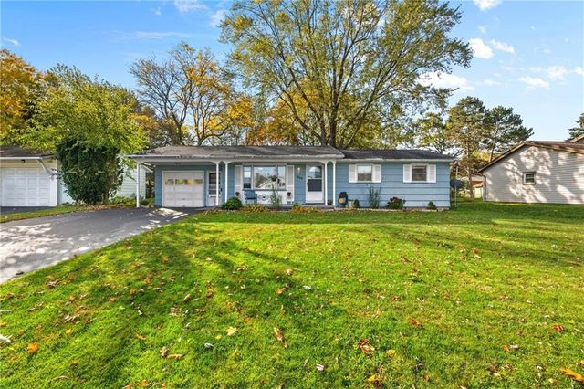 466 Mount Ridge Circle, Greece, NY 14616