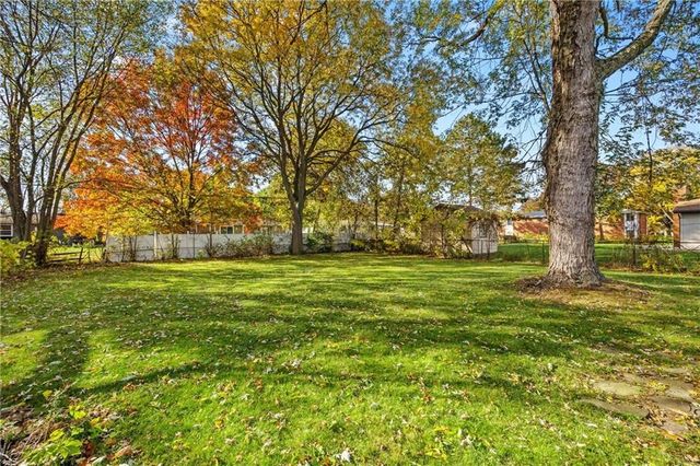 466 Mount Ridge Circle, Greece, NY 14616