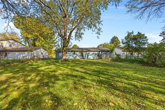 466 Mount Ridge Circle, Greece, NY 14616