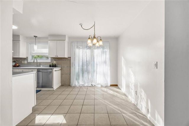 466 Mount Ridge Circle, Greece, NY 14616