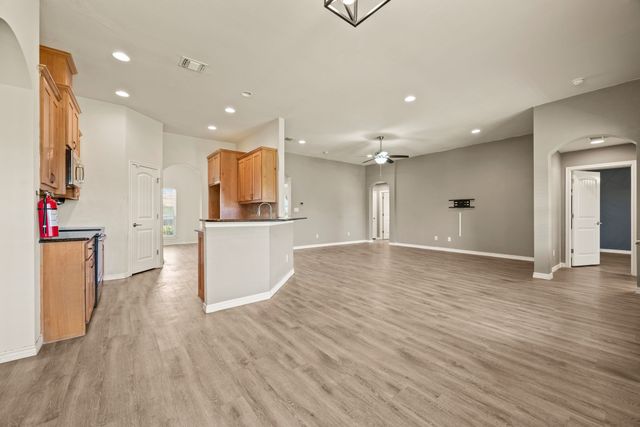 3201 White Horse Drive, Granbury, TX 76049