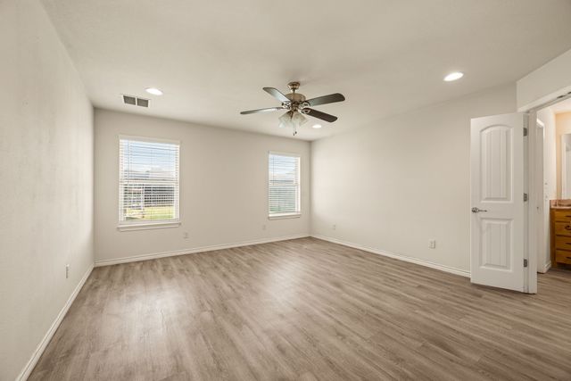 3201 White Horse Drive, Granbury, TX 76049