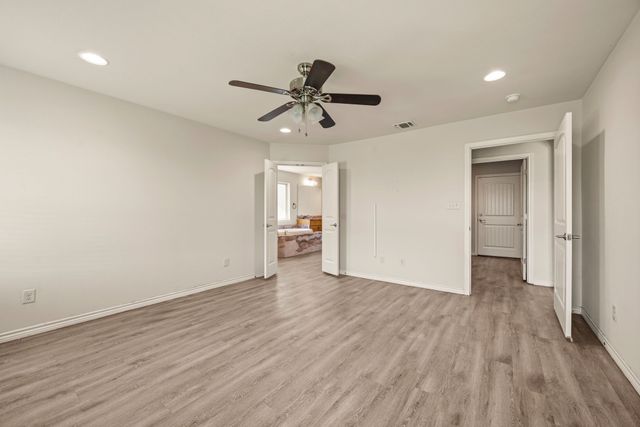 3201 White Horse Drive, Granbury, TX 76049