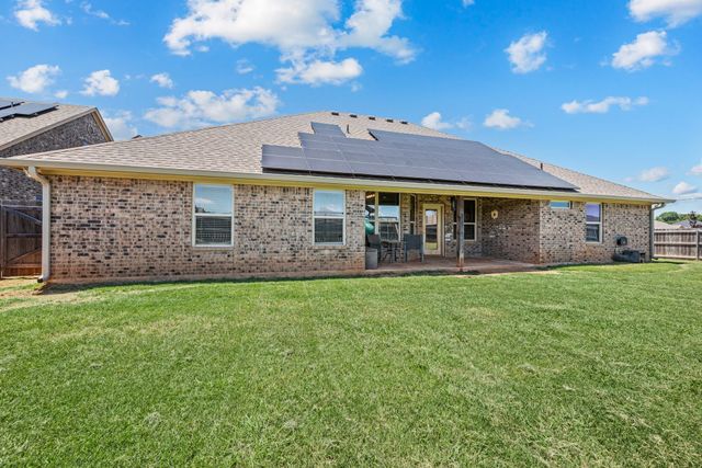 3201 White Horse Drive, Granbury, TX 76049