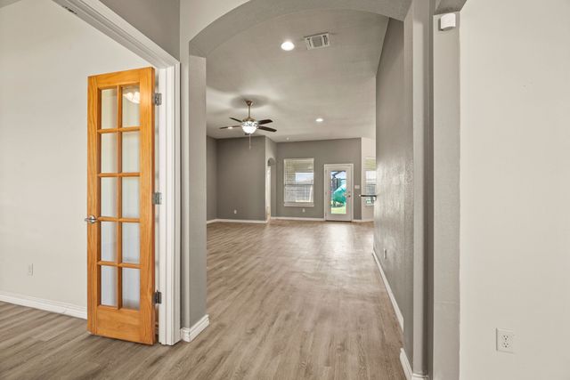 3201 White Horse Drive, Granbury, TX 76049
