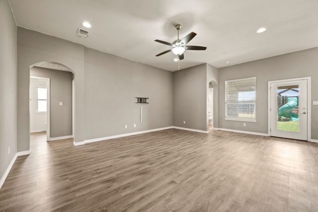3201 White Horse Drive, Granbury, TX 76049