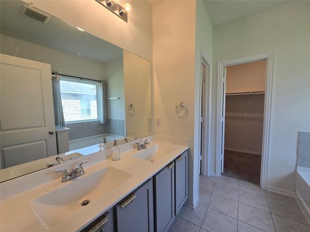 7318 Parkview Drive, Hitchcock, TX 77563