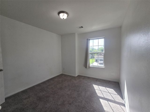 7318 Parkview Drive, Hitchcock, TX 77563