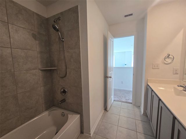 7318 Parkview Drive, Hitchcock, TX 77563